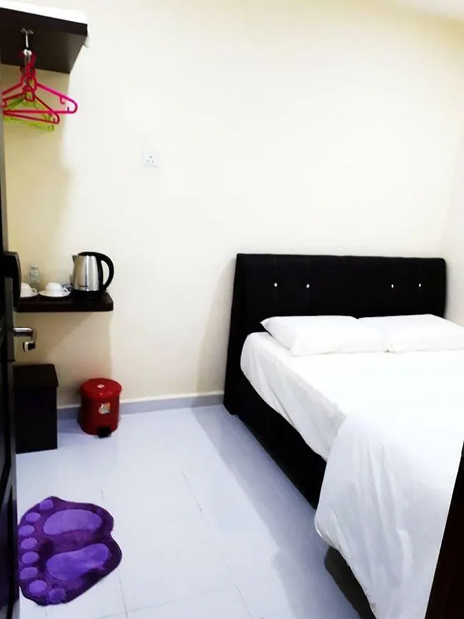 Red Motel Nibung Tebal